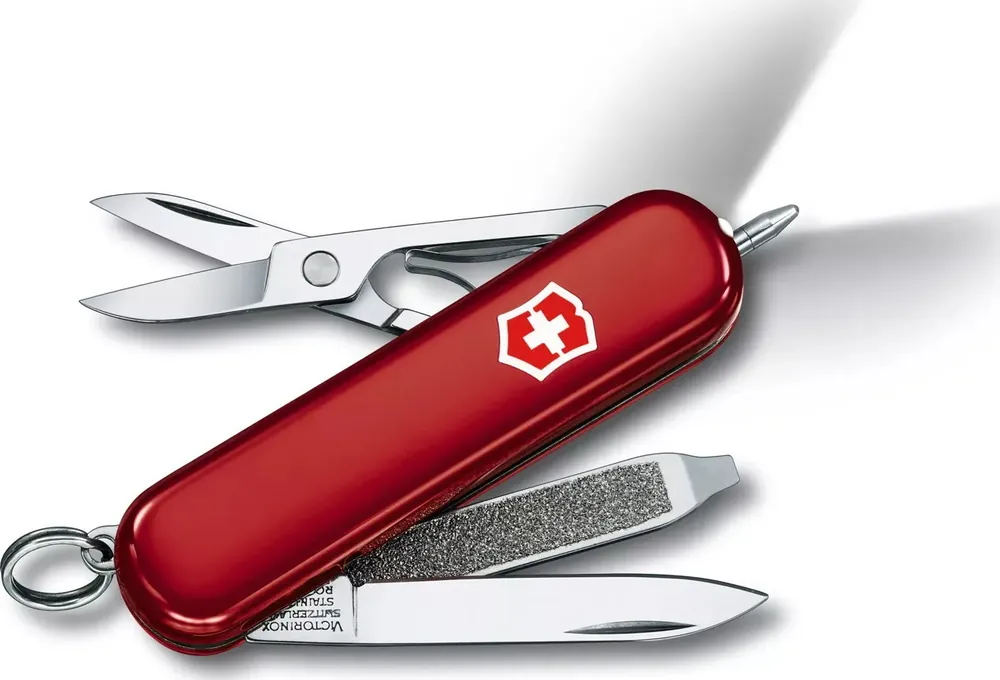 Alennettu VictorinoxVictorinox Signature Lite Red