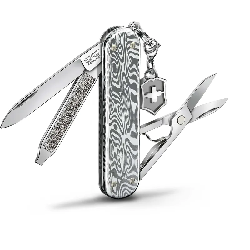 Uutuus Victorinox Classic SD Brilliant Damast 5 Functions