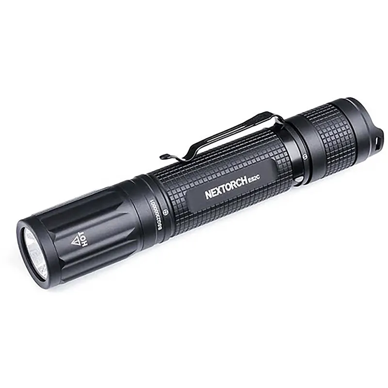 Edullinen NexTorch E52C Rechargeable Flashlight 3000 lm